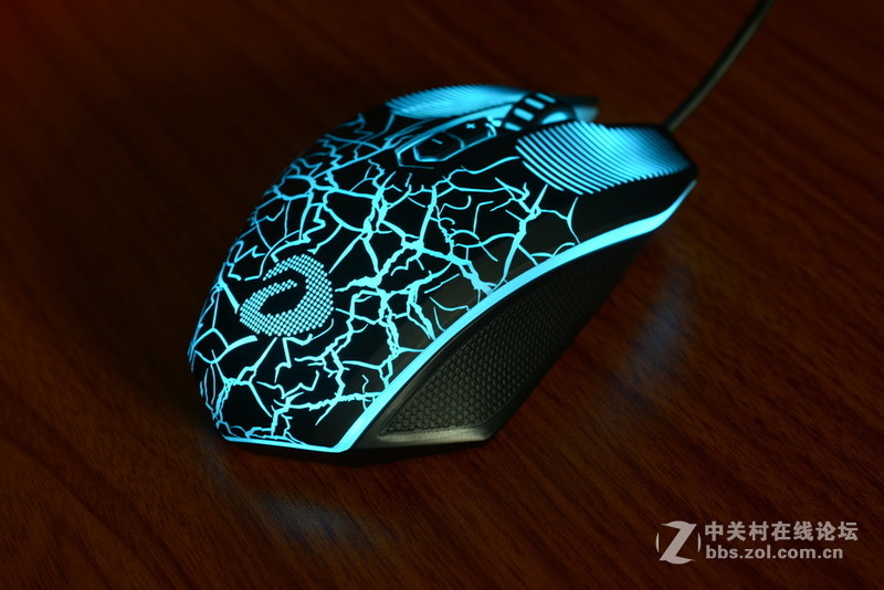 整体提升不小，牧马人三代EM915开箱简评