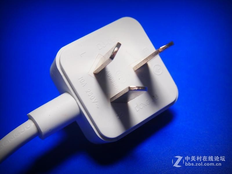 奥睿科智能USB插线板【明星小U——再也不愁】