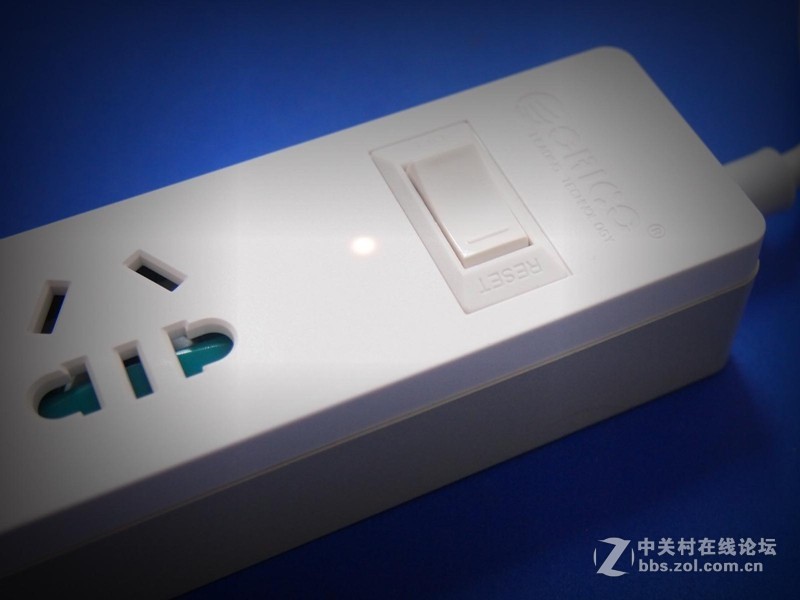 奥睿科智能USB插线板【明星小U——再也不愁】