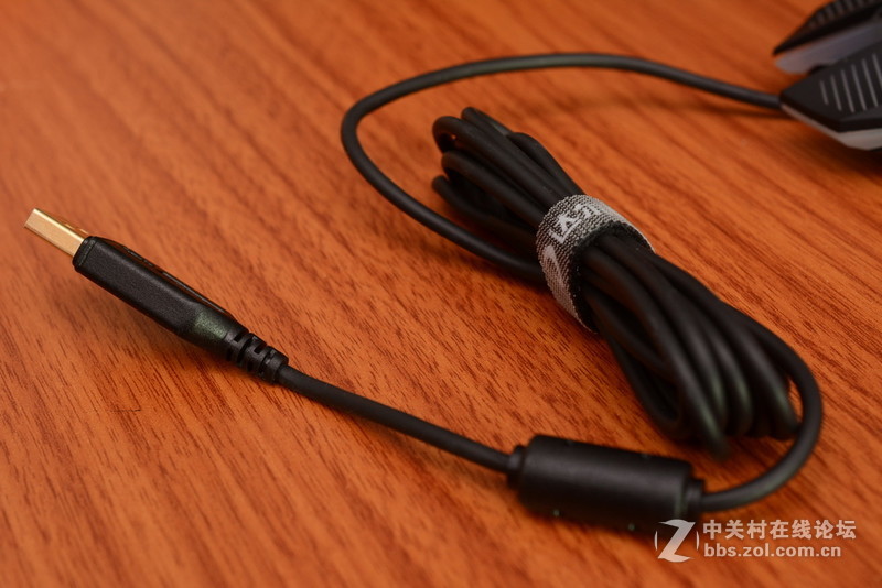 整体提升不小，牧马人三代EM915开箱简评