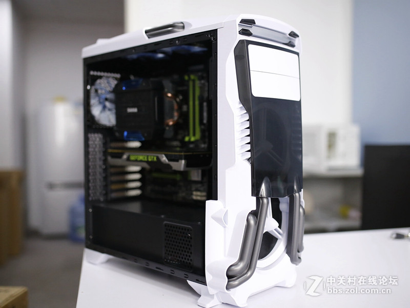 机箱中的超级英雄，先马卡萨丁MOD量产版