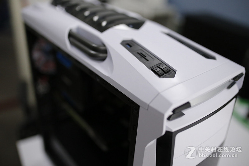 机箱中的超级英雄，先马卡萨丁MOD量产版