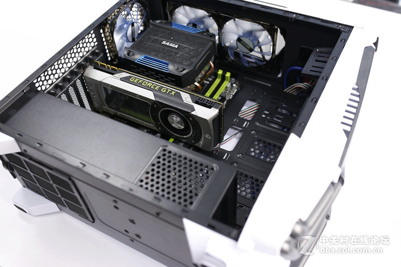 机箱中的超级英雄，先马卡萨丁MOD量产版