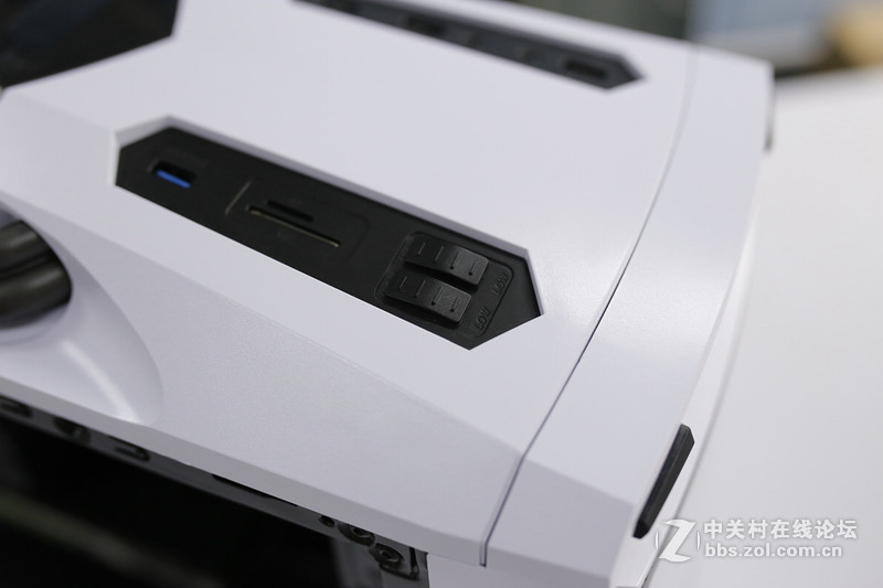 机箱中的超级英雄，先马卡萨丁MOD量产版