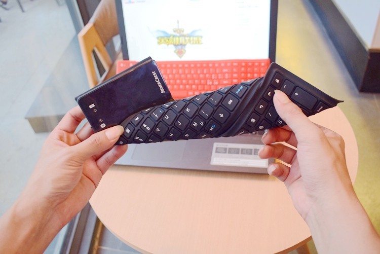 德国silvercrest圣爪充电式蓝牙硅胶软键盘398元包邮