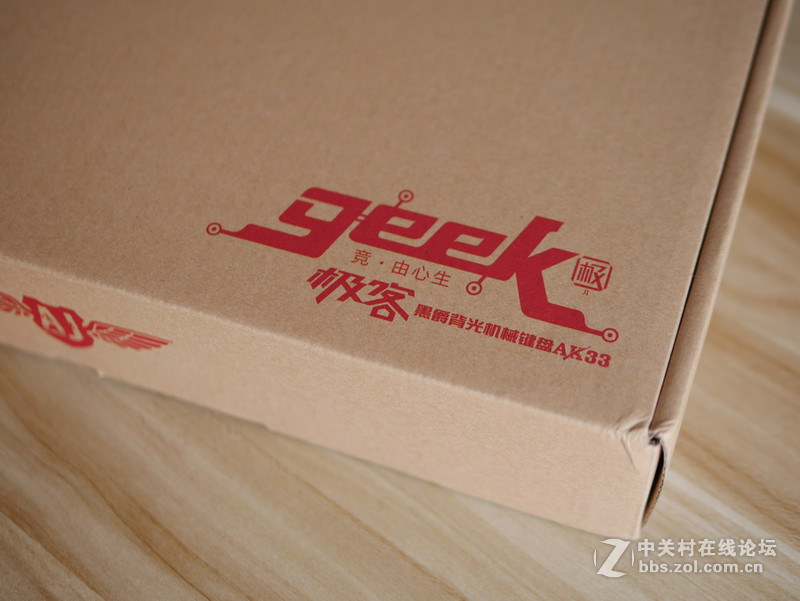 黑爵（Ajazz）极客AK33 RGB版黑轴背光机械键盘开箱体验【附背光模式视频】