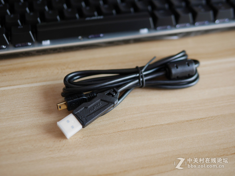 黑爵（Ajazz）极客AK33 RGB版黑轴背光机械键盘开箱体验【附背光模式视频】