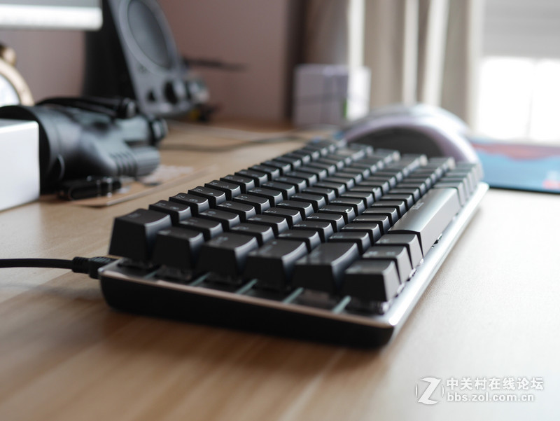 黑爵（Ajazz）极客AK33 RGB版黑轴背光机械键盘开箱体验【附背光模式视频】