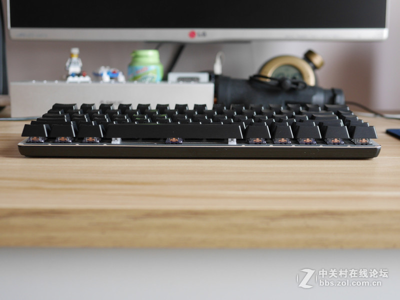 黑爵（Ajazz）极客AK33 RGB版黑轴背光机械键盘开箱体验【附背光模式视频】