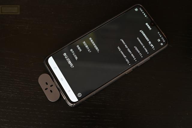 小巧易用的同声翻译助手，拥有四麦克风阵列的Zero翻译机体验