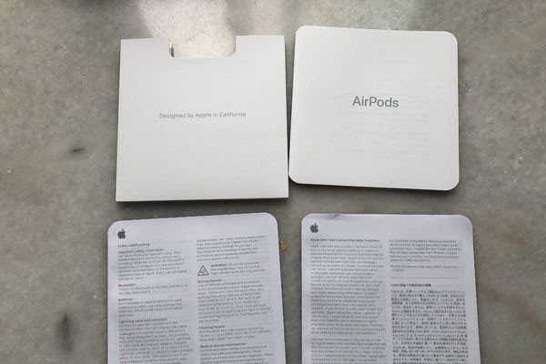 Apple 苹果 Airpods 无线耳机 开箱简评