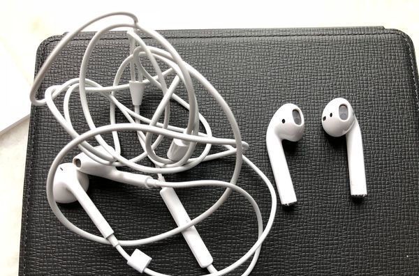 Apple 苹果 Airpods 无线耳机 开箱简评