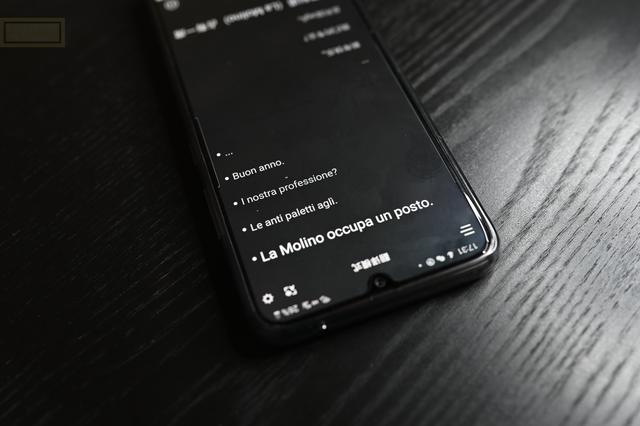 小巧易用的同声翻译助手，拥有四麦克风阵列的Zero翻译机体验