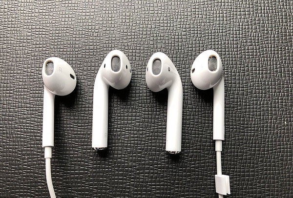 Apple 苹果 Airpods 无线耳机 开箱简评