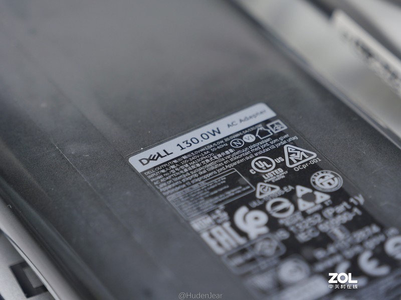 创作工具：DELL XPS17-9700, MacBook Pro 16体验对比