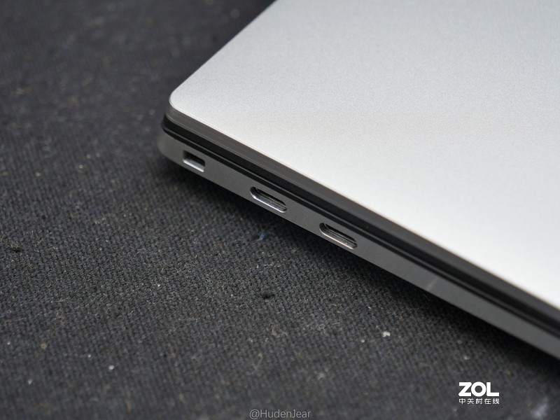 创作工具：DELL XPS17-9700, MacBook Pro 16体验对比