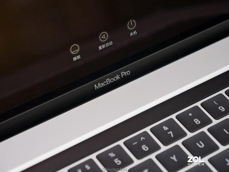 创作工具：DELL XPS17-9700, MacBook Pro 16体验对比