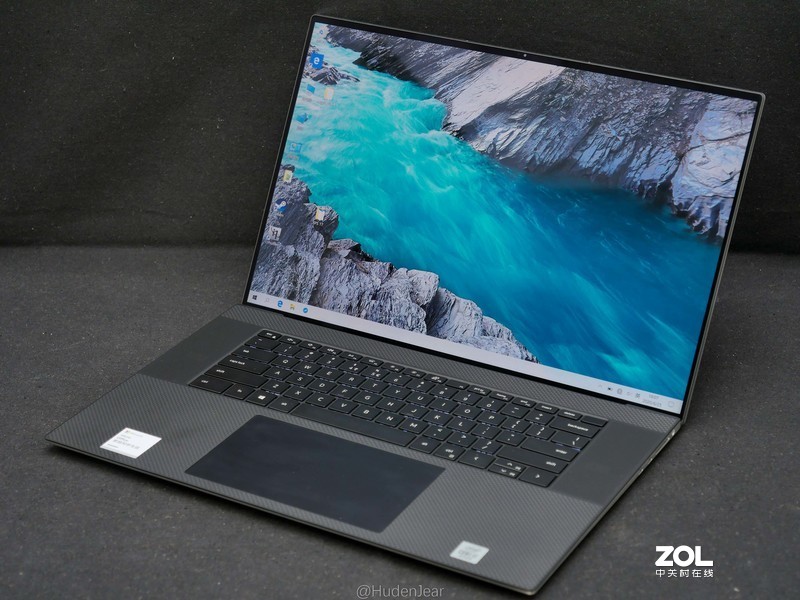 创作工具：DELL XPS17-9700, MacBook Pro 16体验对比
