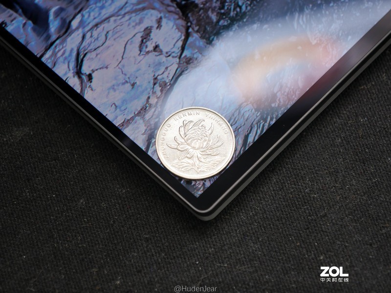 创作工具：DELL XPS17-9700, MacBook Pro 16体验对比