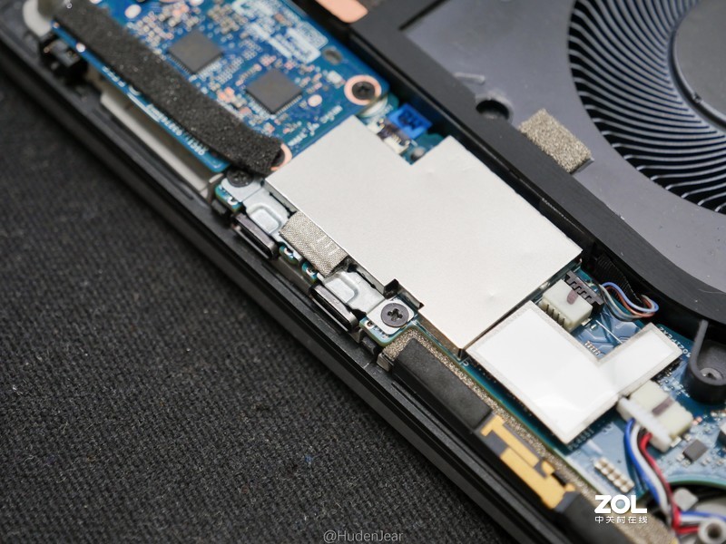 创作工具：DELL XPS17-9700, MacBook Pro 16体验对比