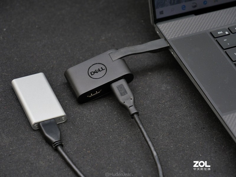 创作工具：DELL XPS17-9700, MacBook Pro 16体验对比