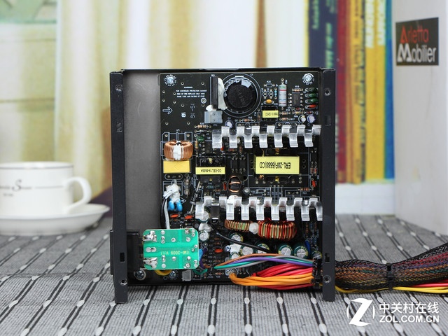 #版主坐堂# 入门级玩家伴侣 游戏悍将S300电源评测