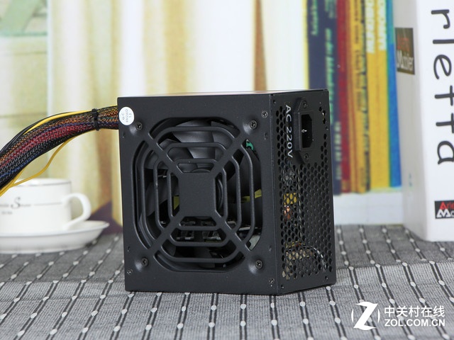 #版主坐堂# 入门级玩家伴侣 游戏悍将S300电源评测