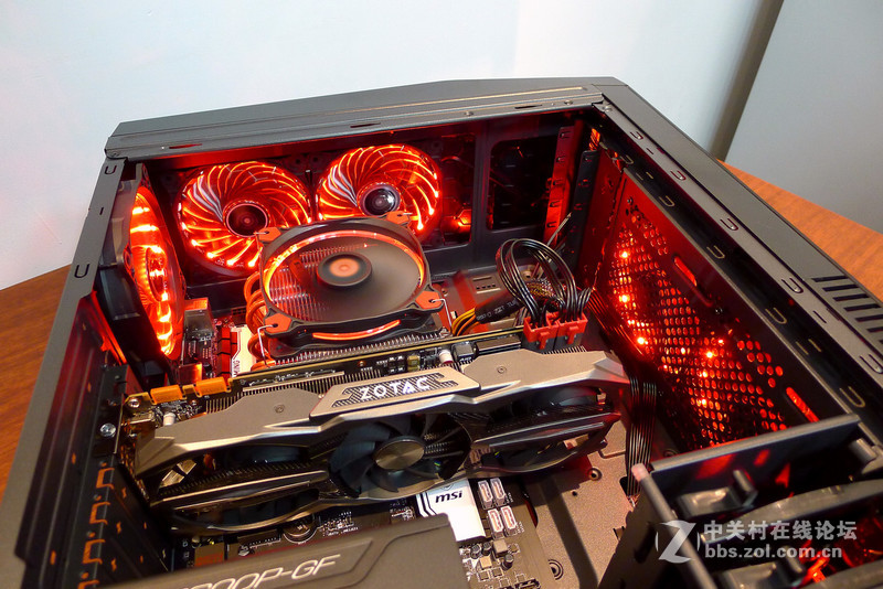 天生爱炫！金河田竞技大师G5钢化玻璃机箱光污染小作业