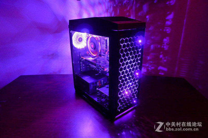 天生爱炫！金河田竞技大师G5钢化玻璃机箱光污染小作业