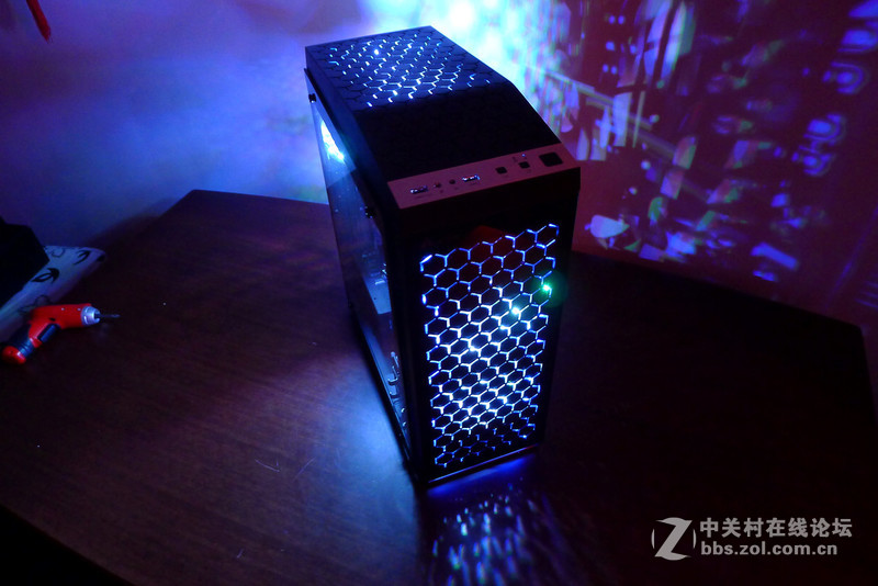 天生爱炫！金河田竞技大师G5钢化玻璃机箱光污染小作业