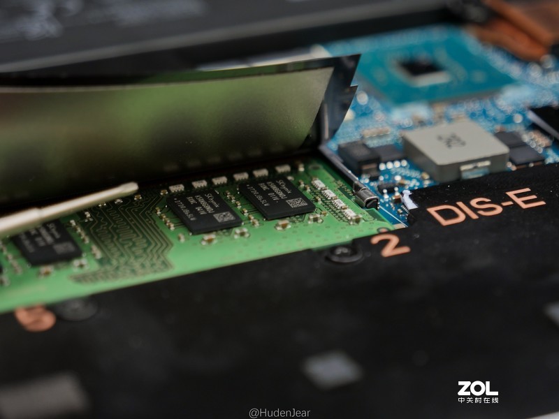 创作工具：DELL XPS17-9700, MacBook Pro 16体验对比