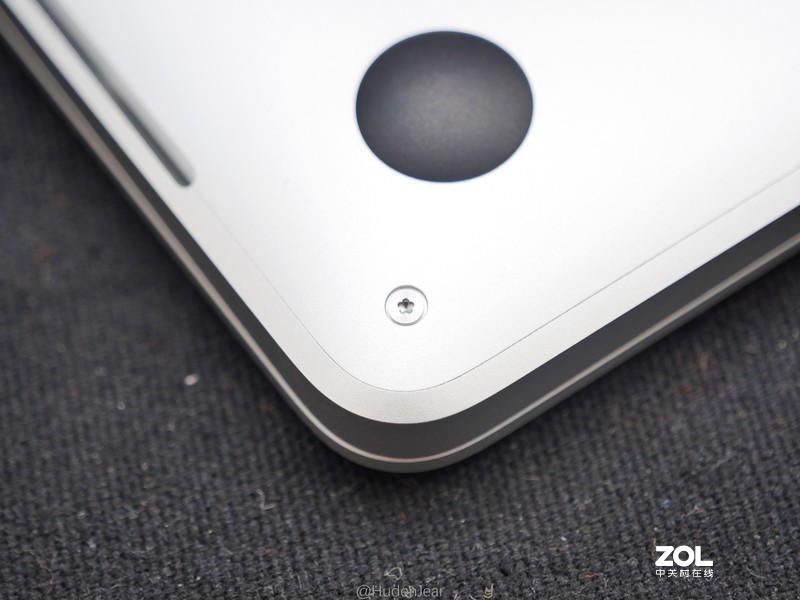 创作工具：DELL XPS17-9700, MacBook Pro 16体验对比