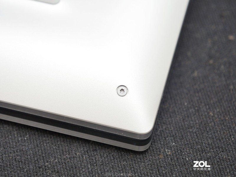 创作工具：DELL XPS17-9700, MacBook Pro 16体验对比