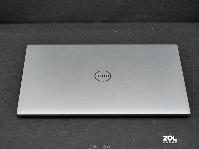 创作工具：DELL XPS17-9700, MacBook Pro 16体验对比