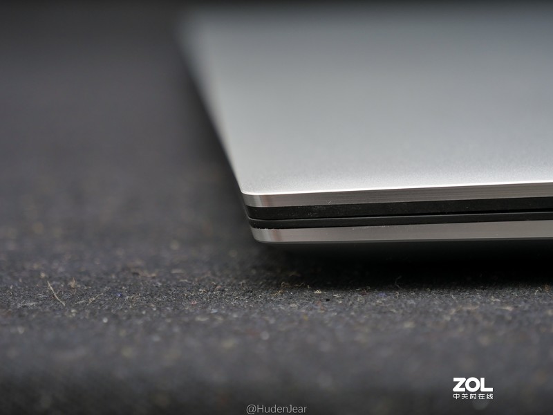 创作工具：DELL XPS17-9700, MacBook Pro 16体验对比