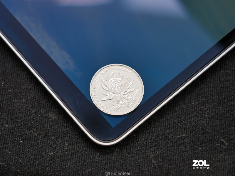 创作工具：DELL XPS17-9700, MacBook Pro 16体验对比