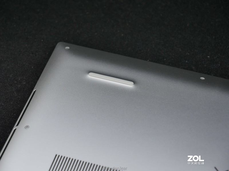 创作工具：DELL XPS17-9700, MacBook Pro 16体验对比