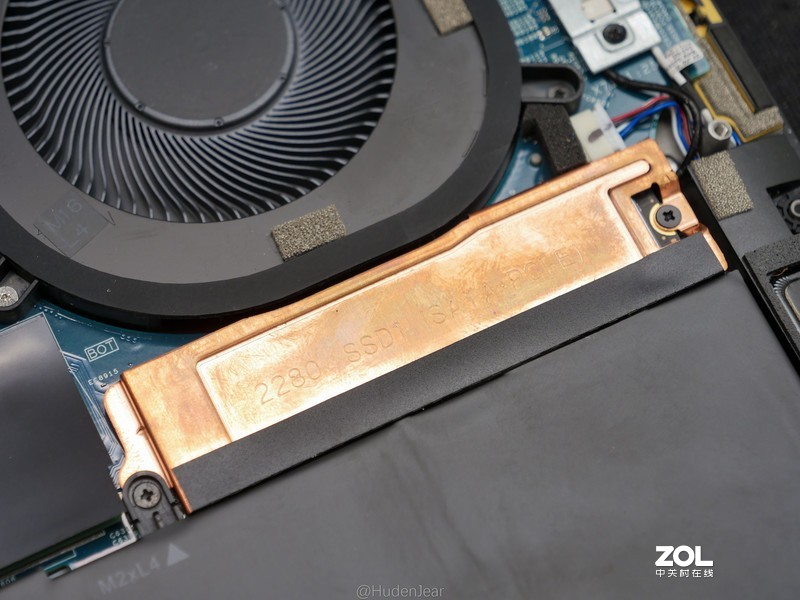 创作工具：DELL XPS17-9700, MacBook Pro 16体验对比