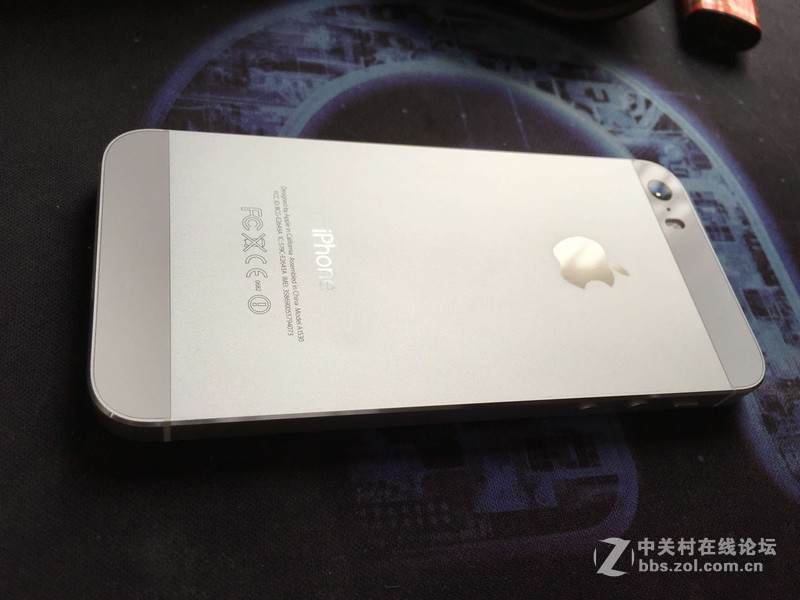 自用港版 iphone5s 白色 16G 便宜出售，成色好！诚心要的联系！