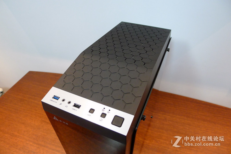 天生爱炫！金河田竞技大师G5钢化玻璃机箱光污染小作业