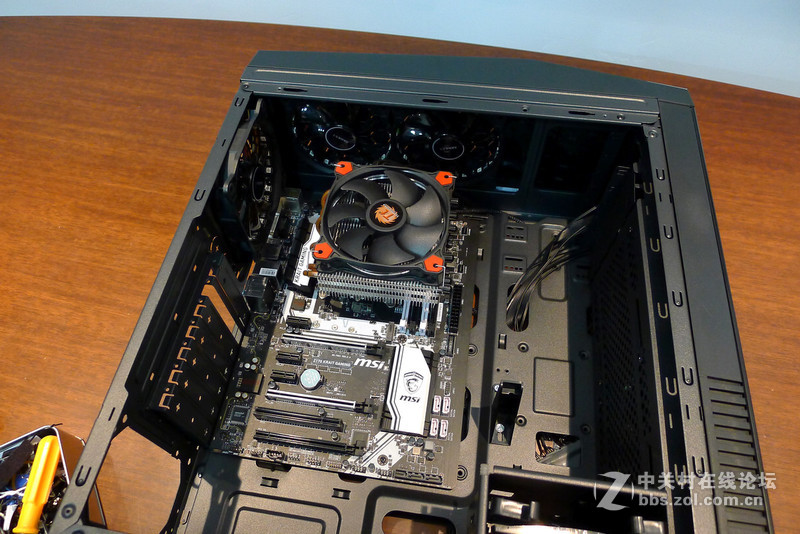 天生爱炫！金河田竞技大师G5钢化玻璃机箱光污染小作业