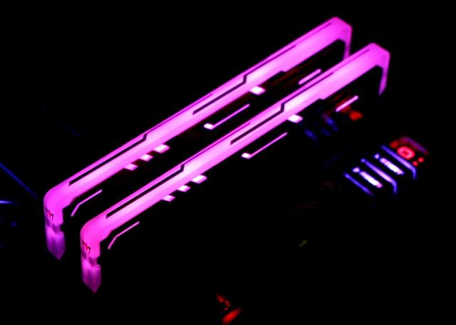 玩家升级16GB双通道内存：这回吃鸡踏实多了！