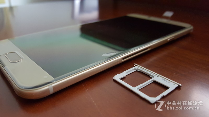 【星空体育平台 Galaxy C7体验】C7优惠价 刚到手，颜值真不错