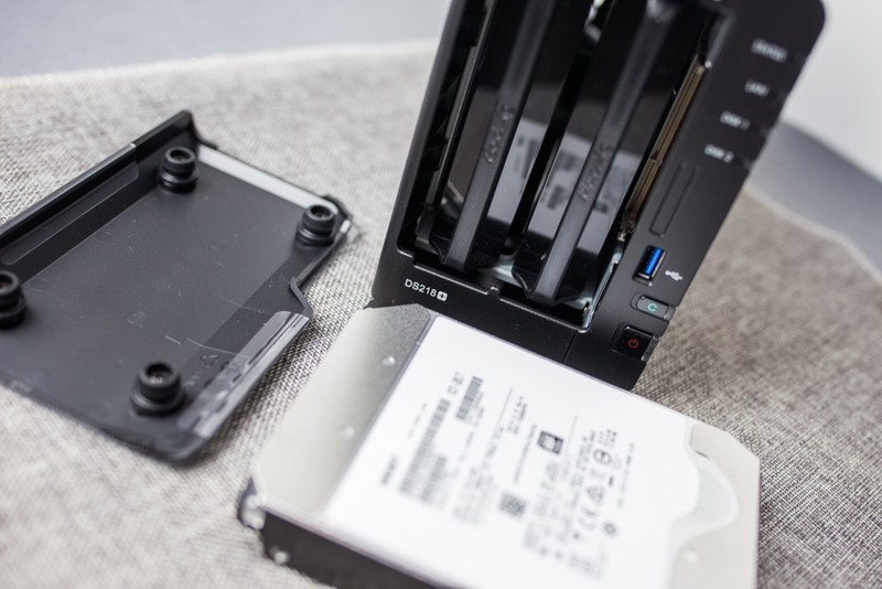 #超大容量 自由存储# HGST 10TB NAS硬盘上手体验（2.群辉DS218+组建音乐云体验）