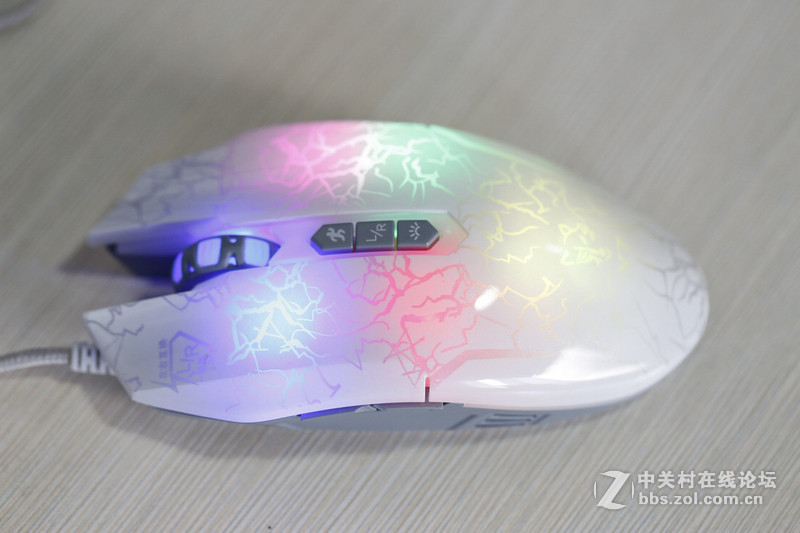 双飞燕X7狼印电竞鼠标上手体验