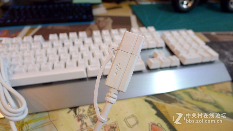 游戏、工作都强大，多彩机械高手3键盘上手体验！