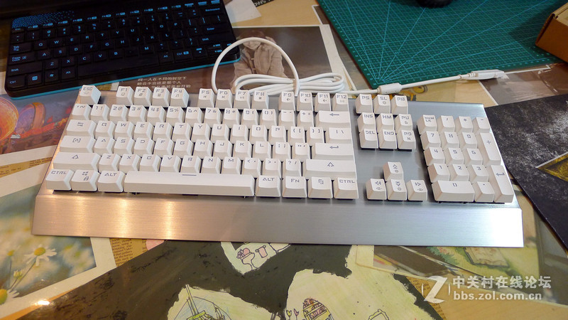 游戏、工作都强大，多彩机械高手3键盘上手体验！