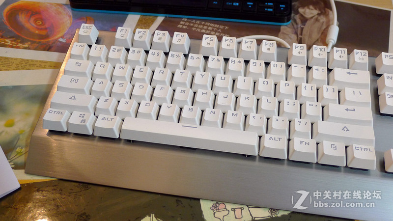 游戏、工作都强大，多彩机械高手3键盘上手体验！