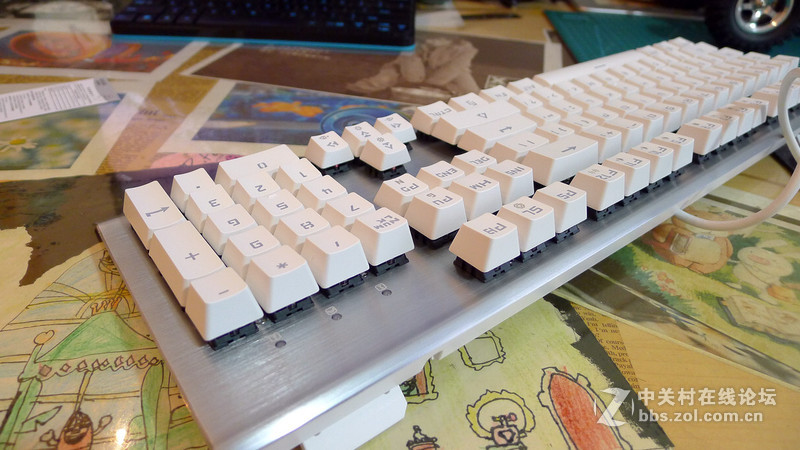 游戏、工作都强大，多彩机械高手3键盘上手体验！