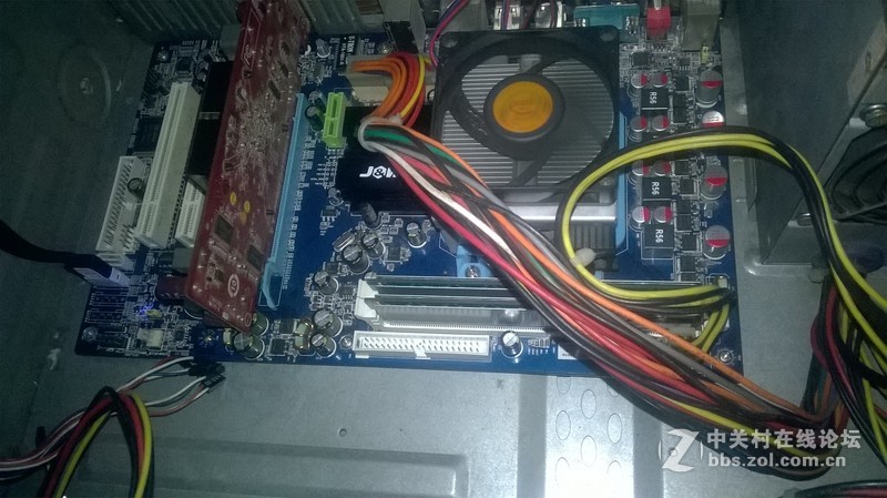 杰微的这块520LE芯片组主板还逆天了，内存帮成员发帖，自然是内存问题